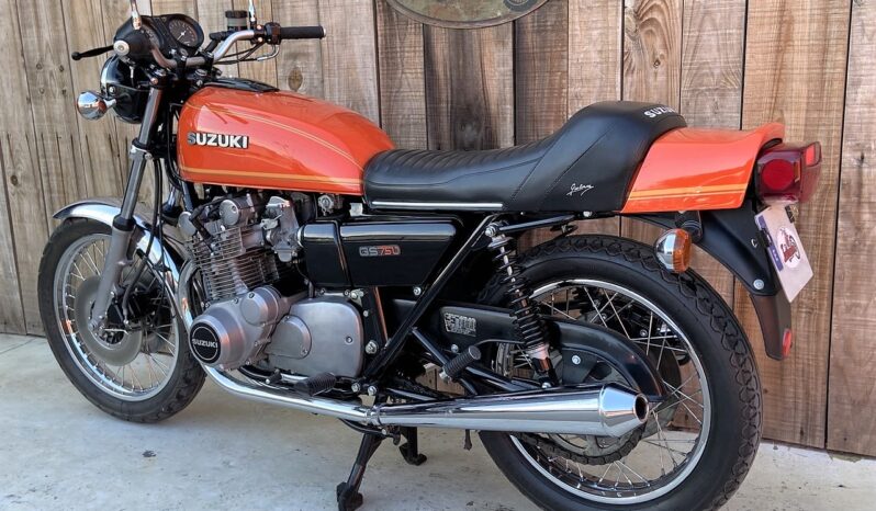 SUZUKI GS 750 1976 lleno