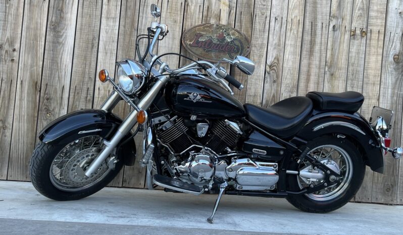 YAMAHA XVS1100 DRAG STAR CLASSIC lleno