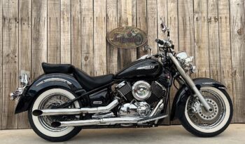 YAMAHA XVS1100 DRAG STAR CLASSIC lleno