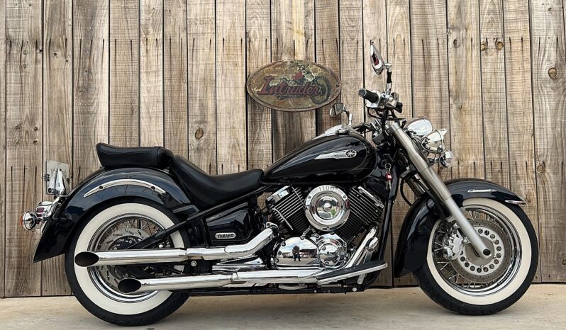 YAMAHA XVS1100 DRAG STAR CLASSIC lleno