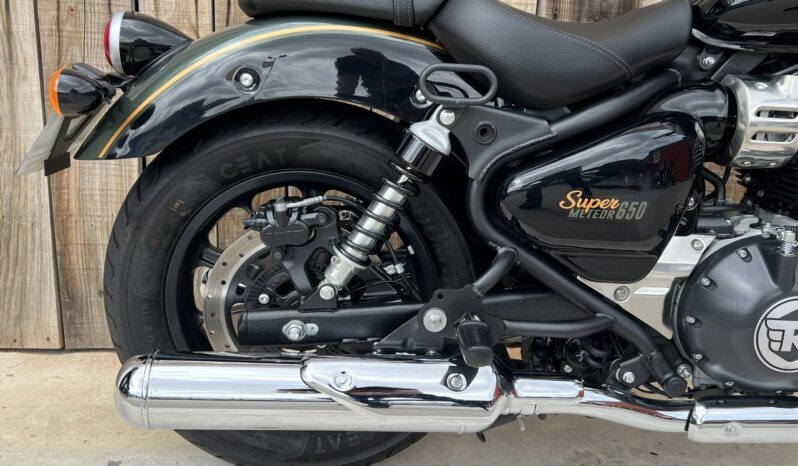 ROYAL ENFIELD SUPER METEOR 650 lleno