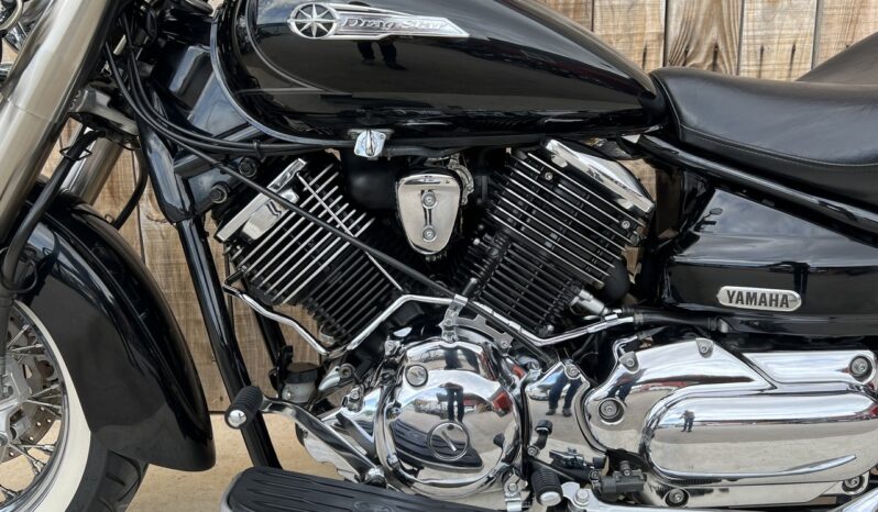 YAMAHA XVS1100 DRAG STAR CLASSIC lleno