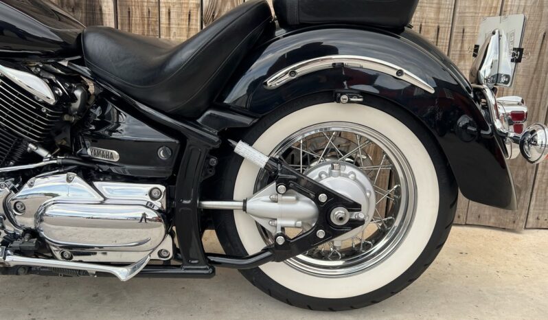 YAMAHA XVS1100 DRAG STAR CLASSIC lleno