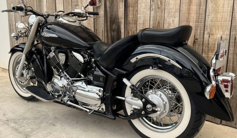 YAMAHA XVS1100 DRAG STAR CLASSIC lleno