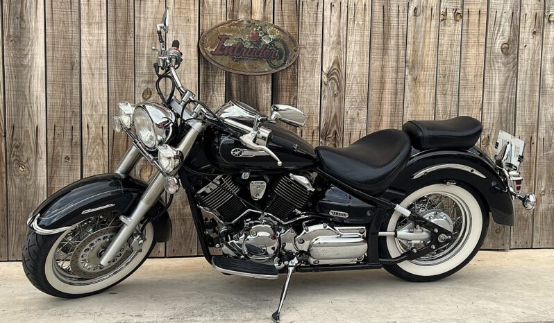 YAMAHA XVS1100 DRAG STAR CLASSIC lleno