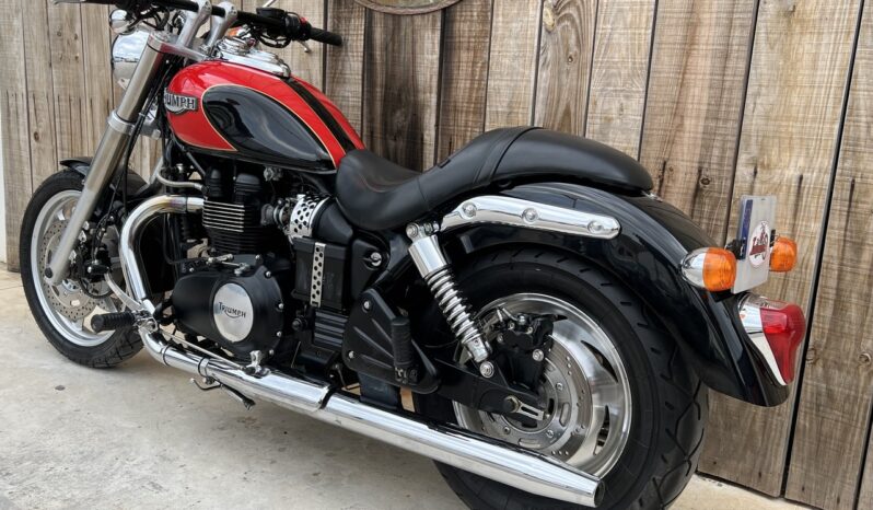 TRIUMPH SPEEDMASTER 800 CARB lleno
