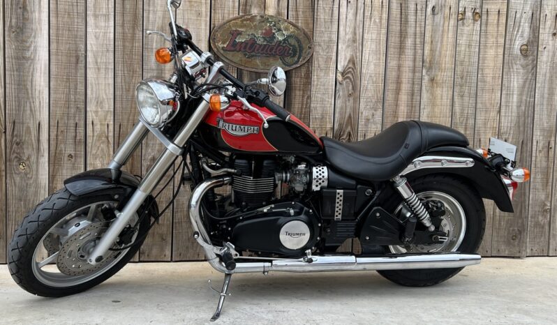 TRIUMPH SPEEDMASTER 800 CARB lleno