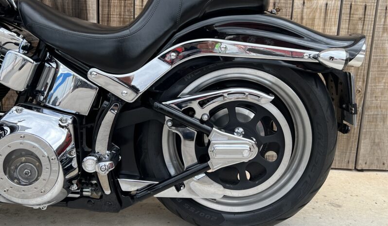 HARLEY DAVIDSON SOFTAIL NIGHT TRAIN lleno