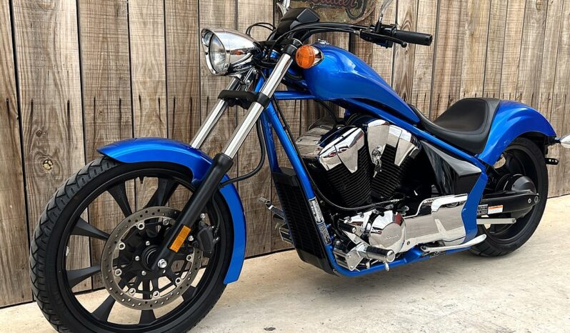 HONDA VT1300CX FURY lleno