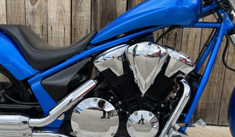 HONDA VT1300CX FURY lleno