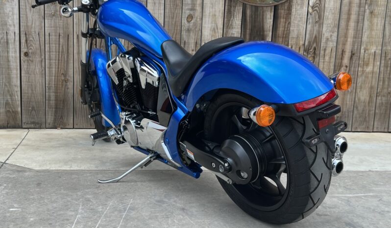 HONDA VT1300CX FURY lleno