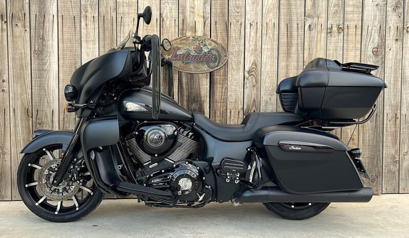 INDIAN ROADMASTER DARK HORSE lleno