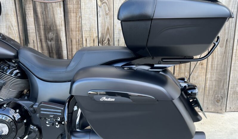 INDIAN ROADMASTER DARK HORSE lleno