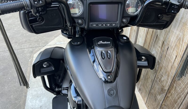 INDIAN ROADMASTER DARK HORSE lleno