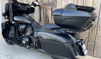 INDIAN ROADMASTER DARK HORSE lleno