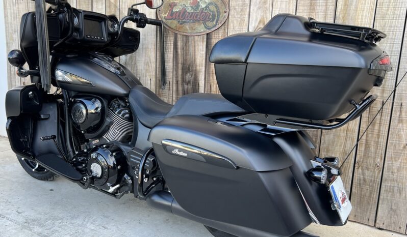 INDIAN ROADMASTER DARK HORSE lleno