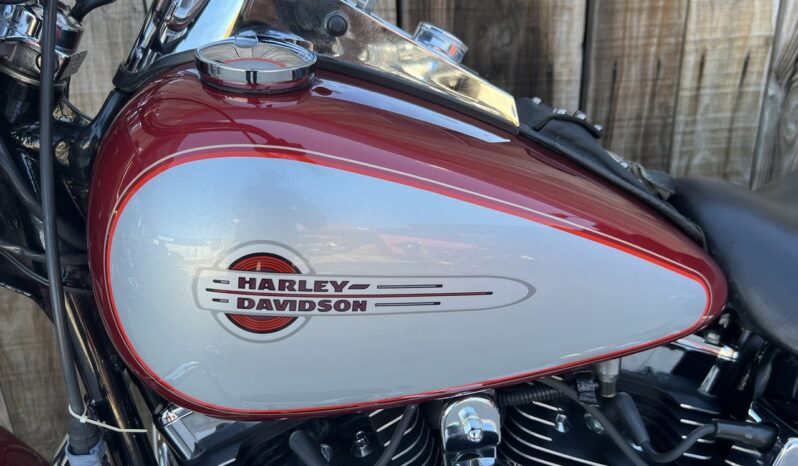 HARLEY DAVIDSON HERITAGE SOFTAIL CLASSIC lleno