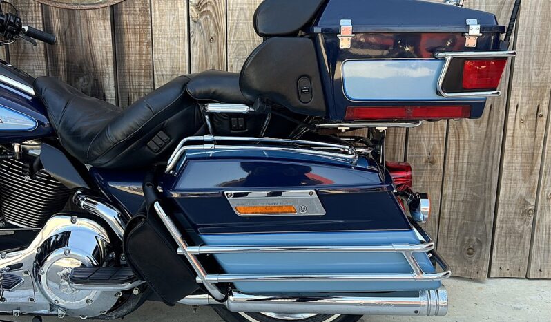 HARLEY DAVIDSON ELECTRA GLIDE ULTRA LIMITED “PEACE OFFICER” lleno