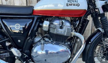 ROYAL ENFIELD INTERCEPTOR 650 lleno