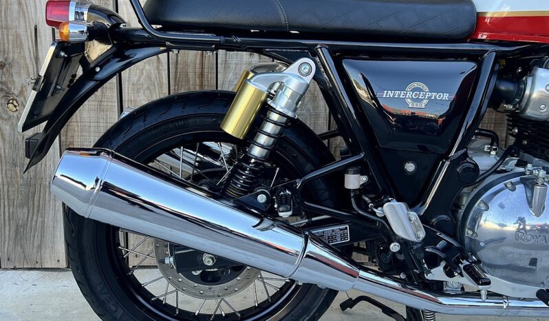 ROYAL ENFIELD INTERCEPTOR 650 lleno