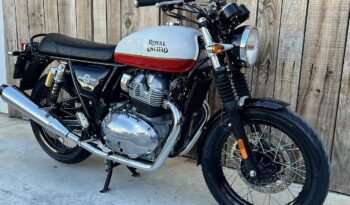 ROYAL ENFIELD INTERCEPTOR 650 lleno