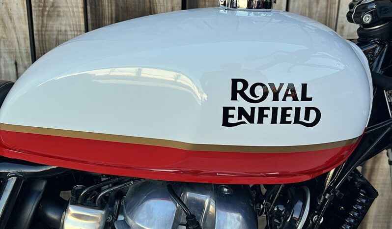 ROYAL ENFIELD INTERCEPTOR 650 lleno
