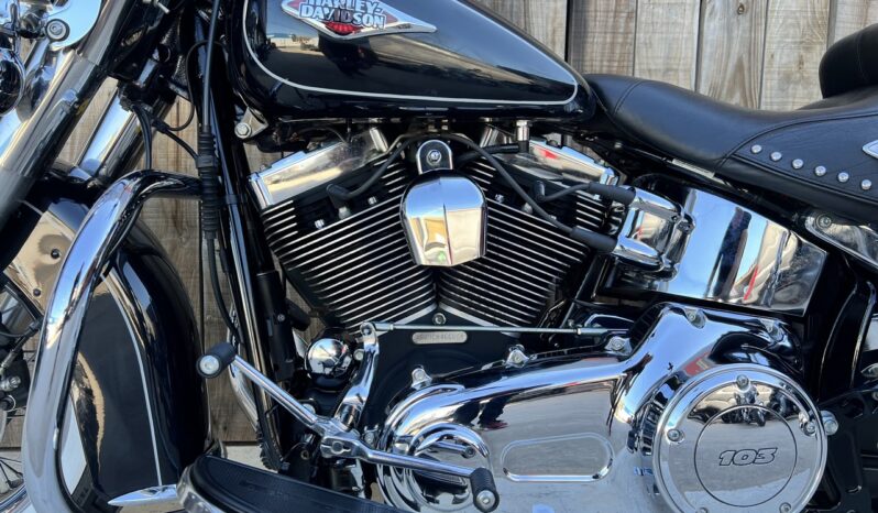 HARLEY DAVIDSON HERITAGE SOFTAIL CLASSIC lleno