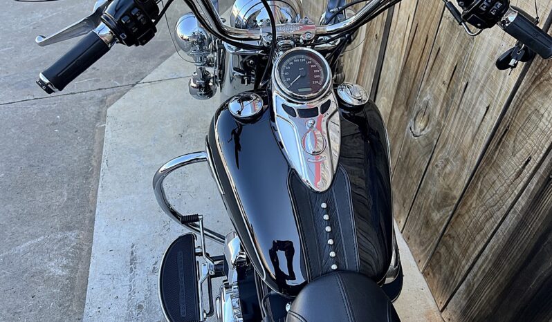 HARLEY DAVIDSON HERITAGE SOFTAIL CLASSIC lleno
