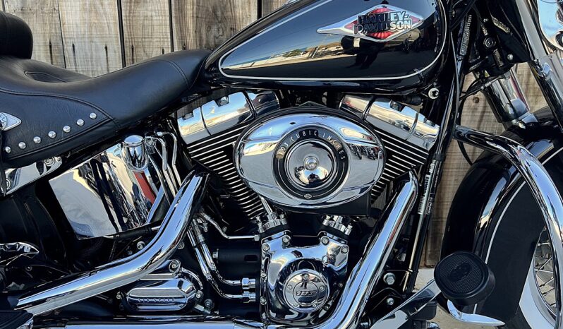 HARLEY DAVIDSON HERITAGE SOFTAIL CLASSIC lleno