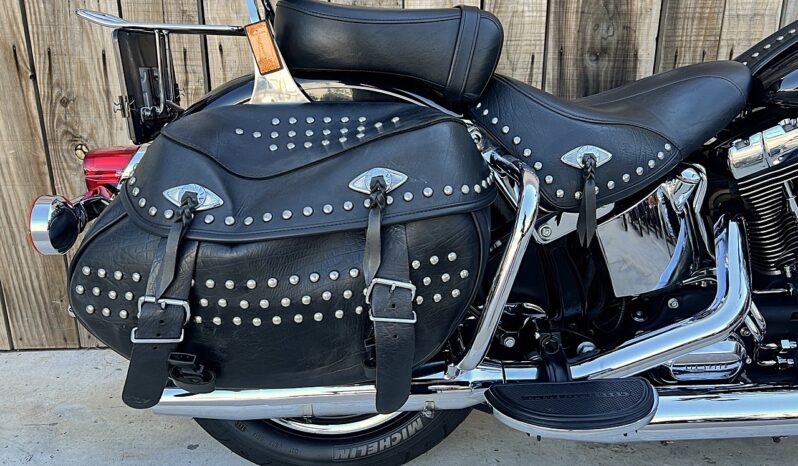 HARLEY DAVIDSON HERITAGE SOFTAIL CLASSIC lleno