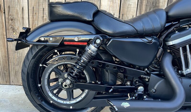 HARLEY DAVIDSON XL883 IRON lleno