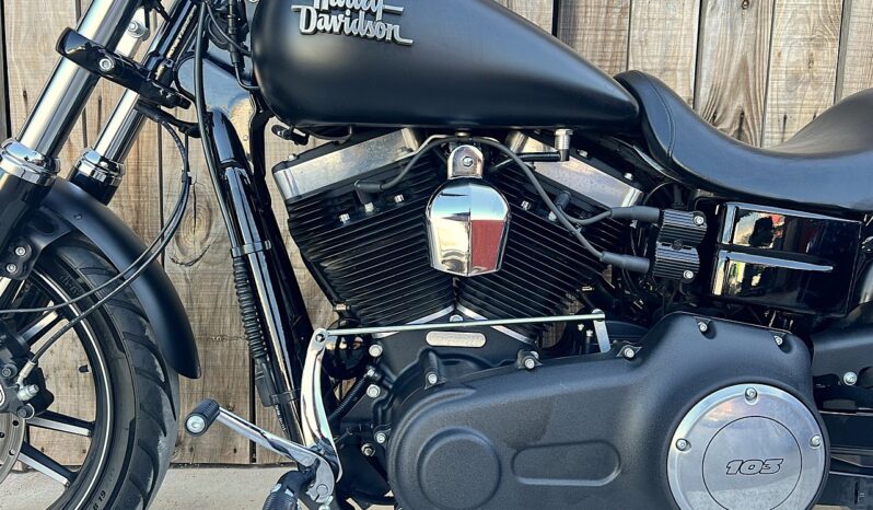 HARLEY DAVIDSON DYNA STREET BOB LIMITED lleno