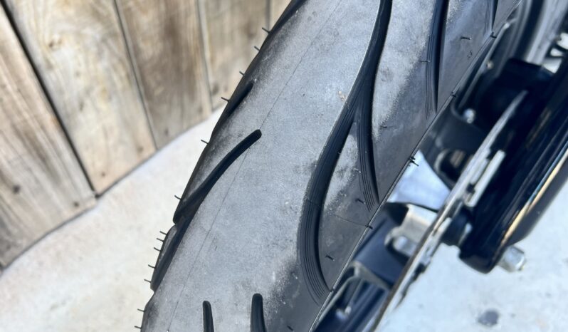 HARLEY DAVIDSON DYNA STREET BOB LIMITED lleno
