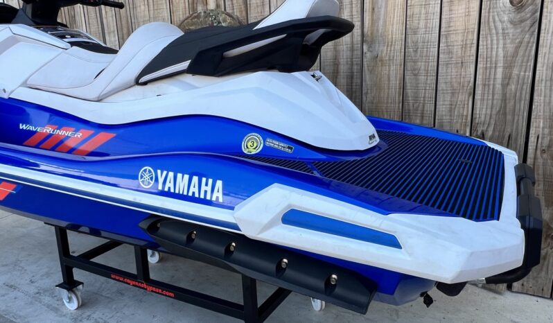 YAMAHA WAVE RUNNER lleno