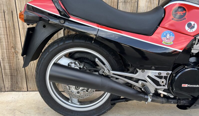 KAWASAKI GPZ900R lleno