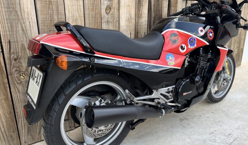 KAWASAKI GPZ900R lleno