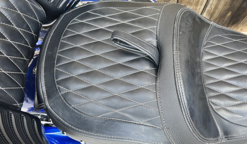 INDIAN ROADMASTER ELITE 24 GOLD lleno