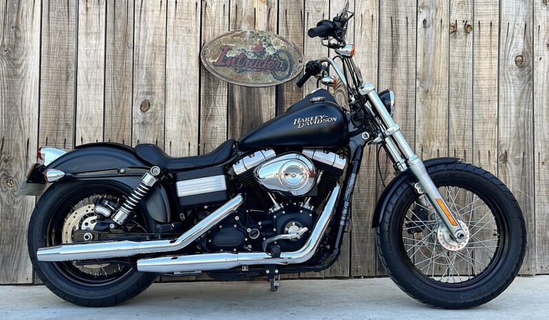 HARLEY DAVIDSON DYNA STREET BOB lleno