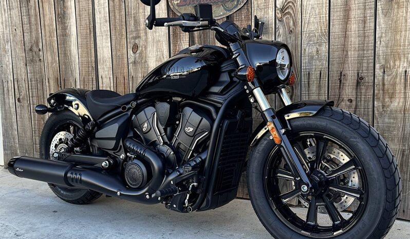 INDIAN SCOUT BOBBER 1250 KM 0 lleno