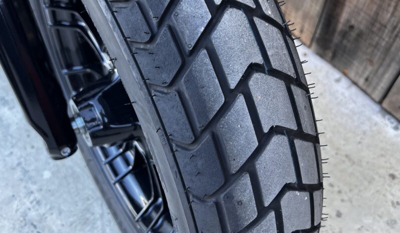 INDIAN SCOUT BOBBER 1250 KM 0 lleno