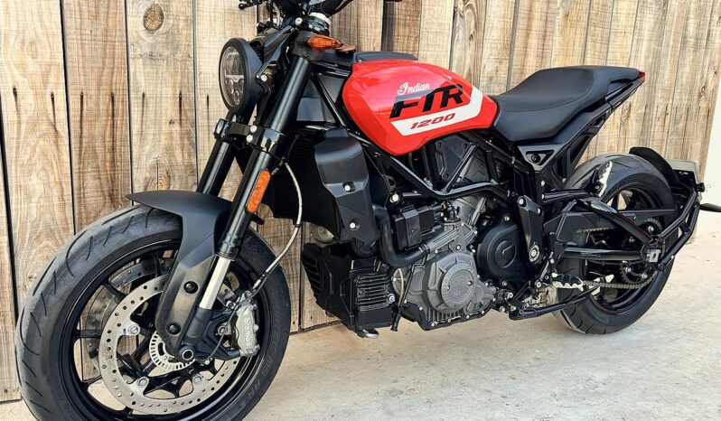 INDIAN FTR1200 lleno