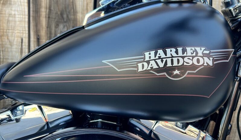 HARLEY DAVIDSON FAT BOY lleno