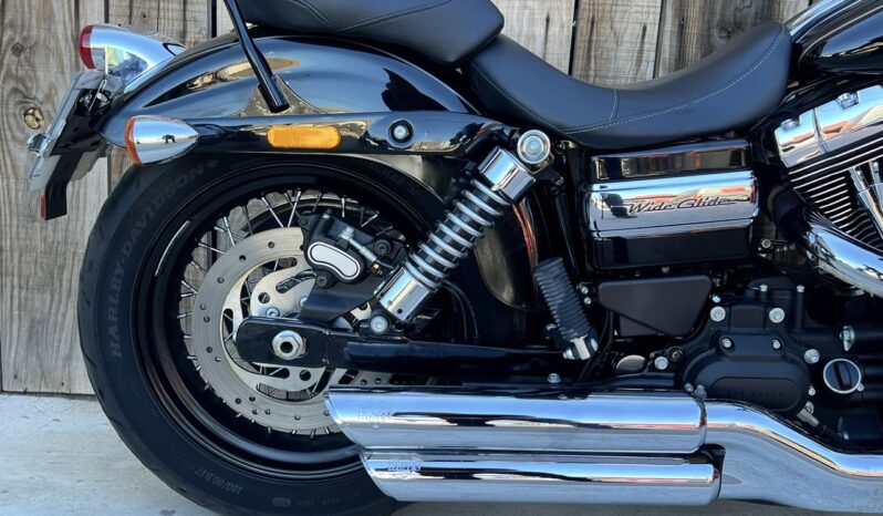 HARLEY DAVIDSON DYNA WIDE GLIDE lleno