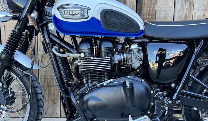 TRIUMPH SCRAMBLER 900 CARBURACION lleno