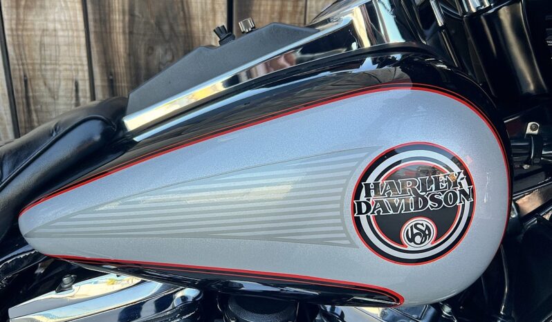HARLEY DAVIDSON ELECTRA GLIDE EVO lleno