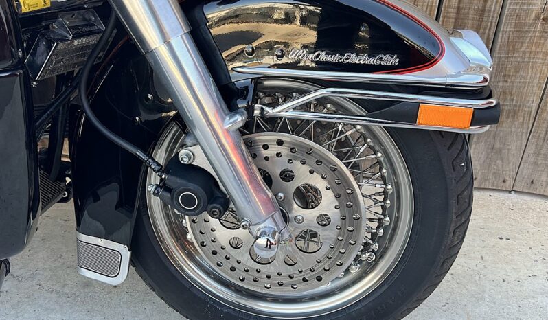 HARLEY DAVIDSON ELECTRA GLIDE EVO lleno