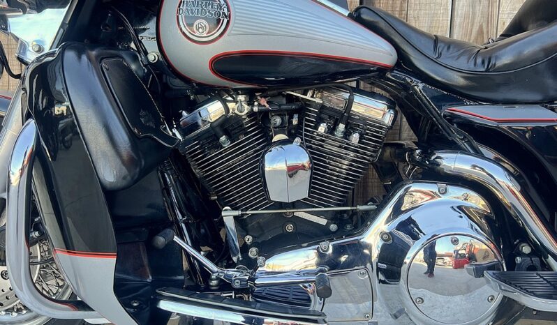 HARLEY DAVIDSON ELECTRA GLIDE EVO lleno