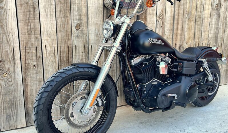 HARLEY DAVIDSON DYNA STREET BOB lleno
