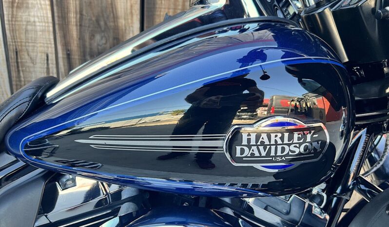 HARLEY DAVIDSON ELECTRA GLIDE ULTRA CLASSIC lleno