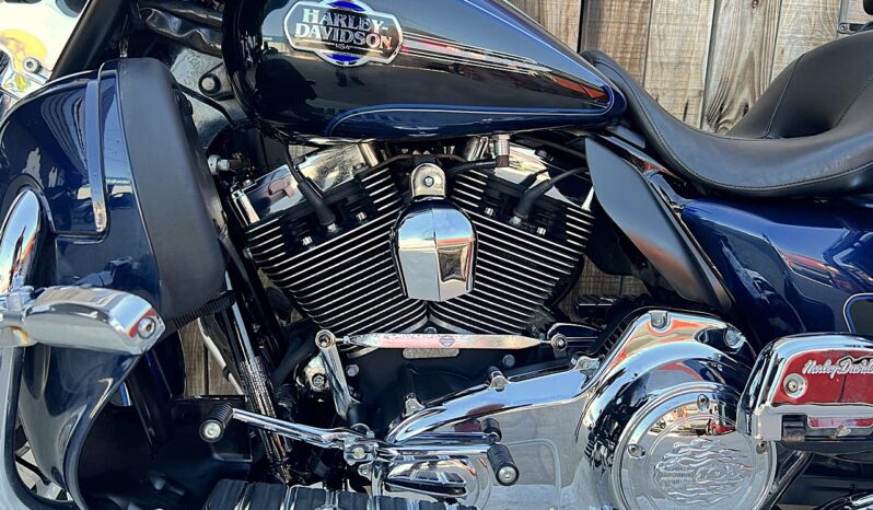 HARLEY DAVIDSON ELECTRA GLIDE ULTRA CLASSIC lleno